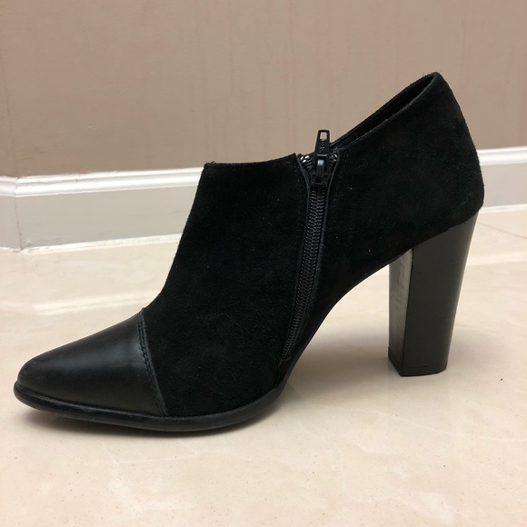 Black heeled booties. Never worn - Picture 1 of 3